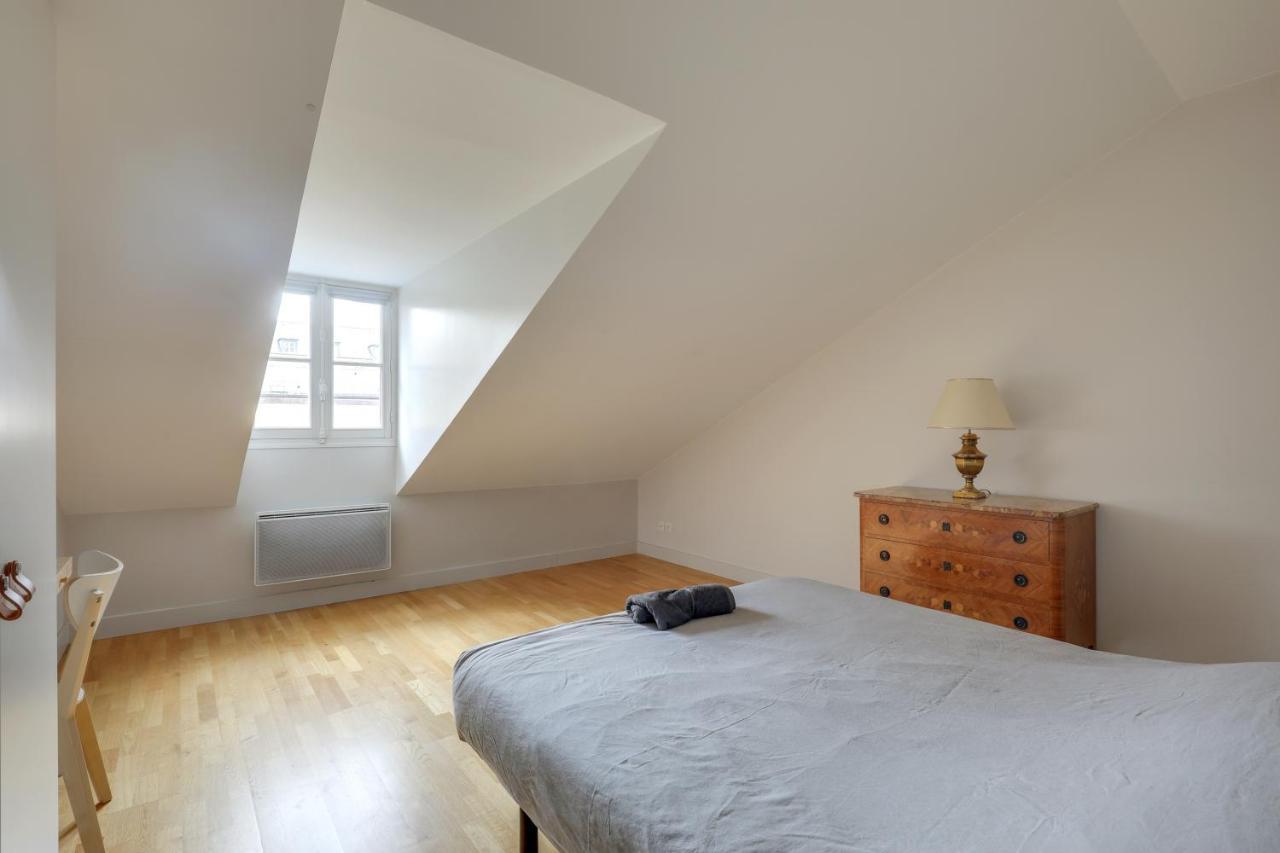 Le Richelieu Apartment แวร์ซาย ภายนอก รูปภาพ