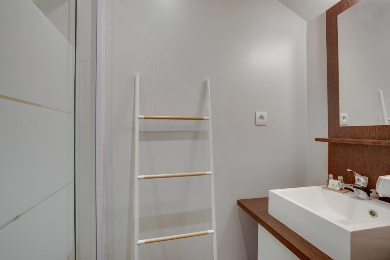 Le Richelieu Apartment แวร์ซาย ภายนอก รูปภาพ